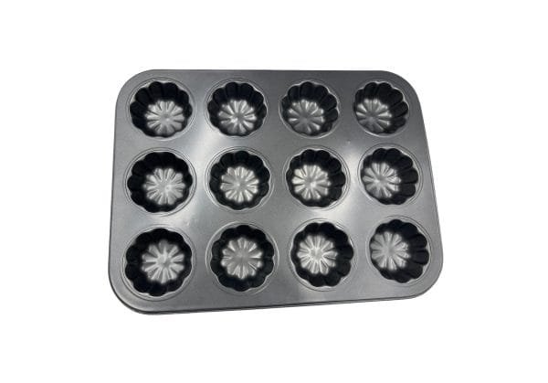 12 Holes Flower Shape Muffin Tray - Image 2